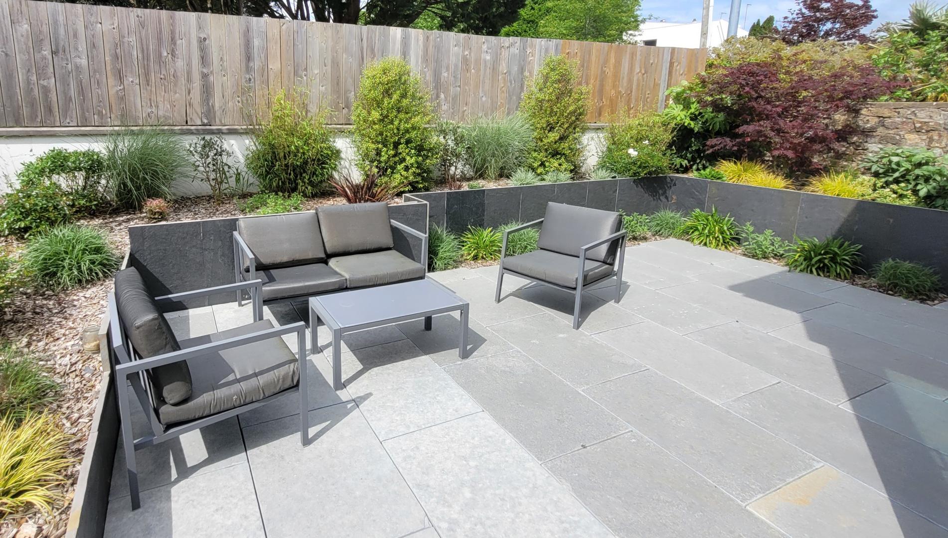 Conception de terrasses en bois ou dallage Ploemeur